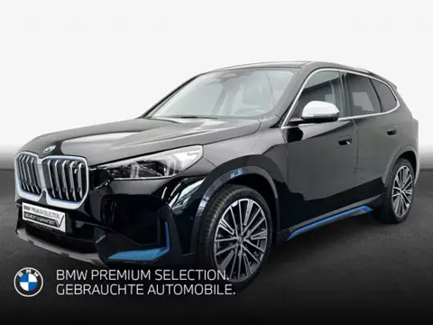 BMW iX1 xDrive30 67 kWh (230kW/313pk) ** LED, LEDER, PANO, TREKH, DRIV. ASS+, 20-inch LMV ** 1e EIG 