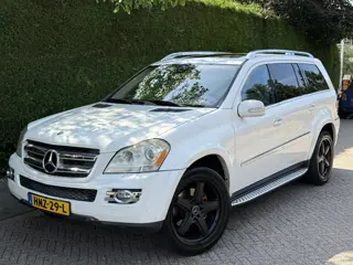 Mercedes-Benz GL-550 4 MATIC AIRCO/XENON/SCHUIFDAK 7 PERS. BOMVOLL