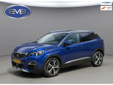 Peugeot 3008 1.2 PureTech AUTOMAAT Allure, achteruitrijcamera, luxe uitvoering, navigatie, cruise co