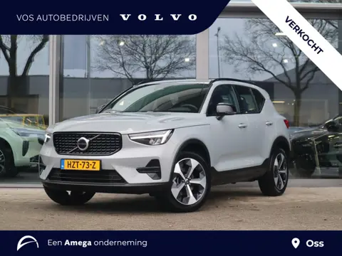 Volvo XC40 2.0 B4 Plus Dark | Schuif/kanteldak | Elektrische stoelen met memory |