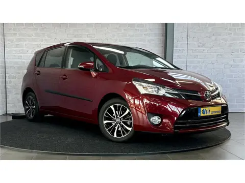 Toyota Verso 1.8 VVT-i Dynamic / Stoelver. / Cruise / Camera / PDC