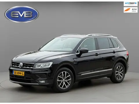 Volkswagen Tiguan 1.4 TSI Sportline Business, achteruitrijcamera, trekhaak, parkeersensoren voor en 
