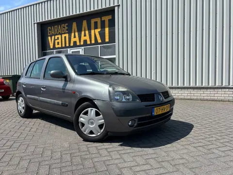Renault Clio 1.4-16V Privilège | AIRCO | 5 DEURS | APK 08-2027 |