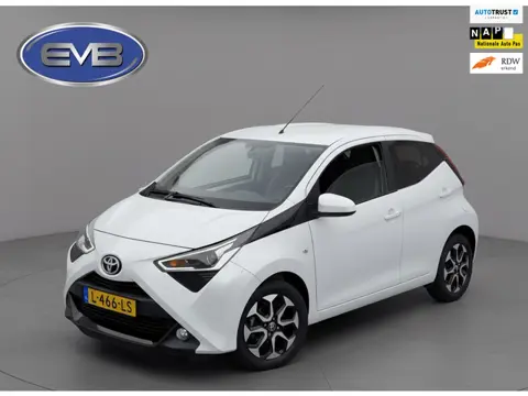 Toyota Aygo 1.0 VVT-i x-joy, achteruitrijcamera,carplay,dab, climaat controle, 1 e eigenaar, NL auto