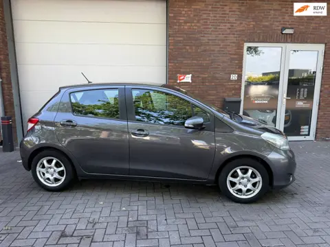 Toyota Yaris 1.0 VVT-i Access|AIRCO|NIEUWE APK|LEUKE AUTO