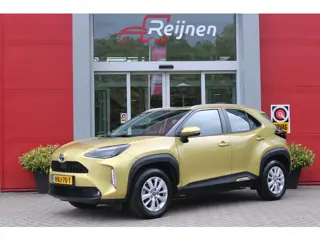 Toyota Yaris Cross 1.5 Hybrid Dynamic | KEYLESS ENTRY / START | VOORSTOELEN VERWARMD | STUUR VERWARM