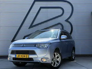 Mitsubishi Outlander 2.0 PHEV Executive Edition SoH 62%|1e Eigenaar|Camera|Cruise|Trekhaak|Navi|Lm v