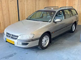 Opel Omega Wagon 2.5i V6 CD Business Automaat 1E Eigenaar