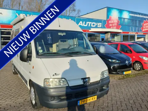 Peugeot 244L Zonnepanelen 2 Persoons Nw APK (bj 2002)