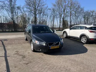 Volvo V70 1.6 T4 Nordic AUTOMAAT TREKHAAK LEER STOELVERWARMING