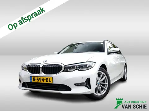 BMW 3 Serie Touring 320i Business Edition 1e-Eig. & Dealer-Onderh. BOVAG-Garantie. NL-Auto.