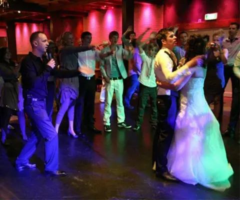 Drive-in show - 1 man band, duo-trio of bruiloft coverband