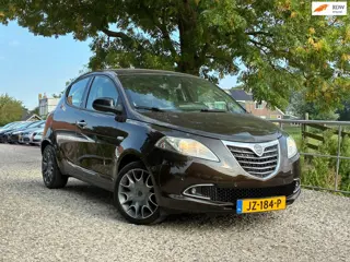 Lancia Ypsilon 0.9 TwinAir Platinum | Clima + Leder nu € 3.450,-!!!