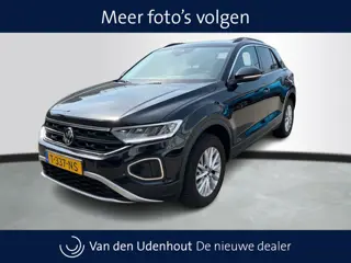 Volkswagen T-Roc 1.5 TSI Life Business 150pk | Navi | Climatronic | App Connect | Verwarmde stoelen 