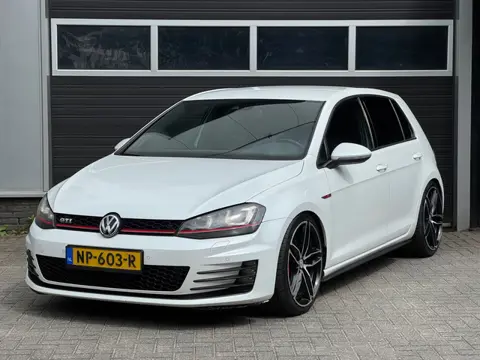 Volkswagen Golf 2.0 TSI GTI DSG Performance Navi, Camera, Leder