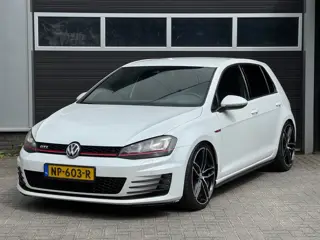Volkswagen Golf 2.0 TSI GTI DSG Performance Navi, Camera, Leder