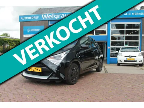 Toyota Aygo 1.0 VVT-i x-play zeer nette auto a.camera car play navi
