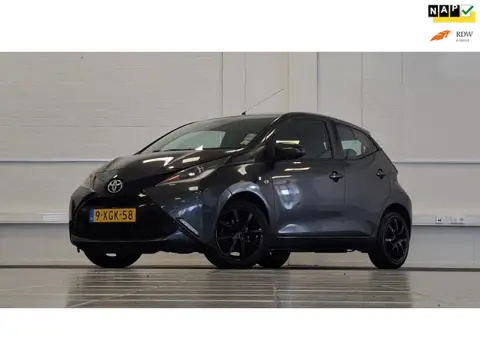 Toyota Aygo 1.0i VVT-i x-play Camera LM velgen 5drs LM Velgen
