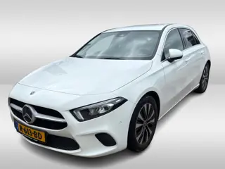 Mercedes-Benz A-Klasse 220 4MATIC Premium / LED / Navi / Camera / LMV