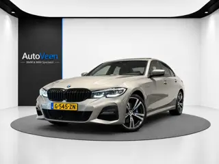 BMW 3-serie 330e eDrive Edition (M-SPORT, PANO, LEDER, NL AUTO, CAMERA, LED)