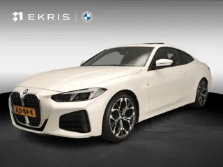 BMW 4 Serie Coupé 420i | M-Sportpakket | LED | Navigatie | Schuifdak | Sportstoelen | Stoelverwarmin