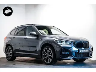 BMW X1 xDrive25e M Sport|Pano dak|Trekhaak|Head up|Camera|19 inch