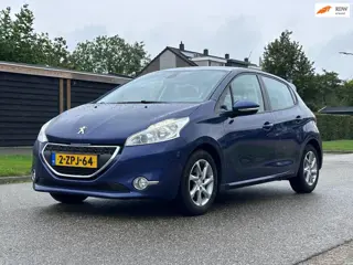 Peugeot 208 1.2 VTi Allure 5DR*Navigatie*Pano*Stoelverwarming*Cruise*Airco*LM velgen*Parkeersensoren