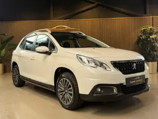 Peugeot 2008 1.2 PureTech Active panoramadak | climate/cruise control | Automaat | Trekhaak | Naviga