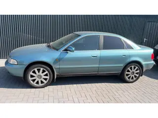 Audi A4 Limousine 2.4 V6 Advance Automaat | Climate Control | Trekhaak | 17" | APK t/m 27-07-2027 !!