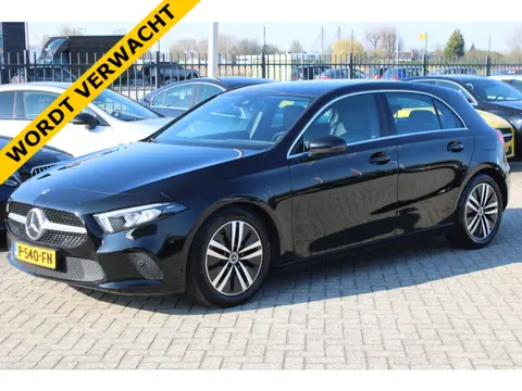 Mercedes-Benz A-Klasse 180 Business Solution LEDER SFEER WIDESCREEN CARPLAY