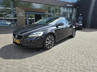 Volvo V40 1.5 T3 Polar+ Sport AUT/trekhaak