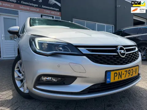 Opel Astra Sports Tourer 1.0 Innovation van 2de Eig met parkeersensoren en navigatie en bluetooth en