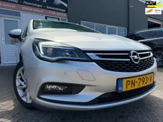 Opel Astra Sports Tourer 1.0 Innovation van 2de Eig met parkeersensoren en navigatie en bluetooth en