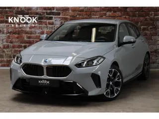 BMW 1-serie 120i High Executive M Sport Pakket Automaat / Adaptief M-onderstel / Sportstoelen / Driv