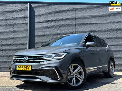 Volkswagen Tiguan 1.4 TSI eHybrid R-Line Business+ | Pano | Virtual | Keyless | Ambiance | Inclusief