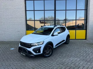 Dacia Sandero Stepway 90PK Navi, Full led, pic voor en achter & stoelverwarming