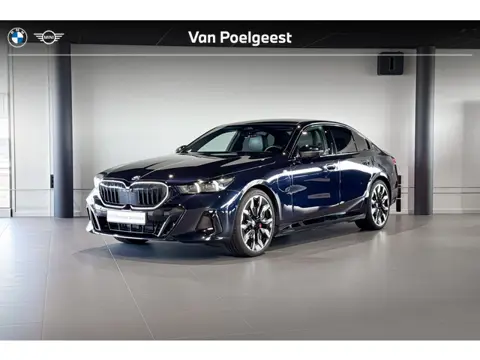 BMW 5 Serie Sedan 530e M Sport Edition | M Sport Pro | Glazen Panoramadak | Bowers & Wilkins | Stoel