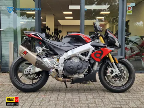 Aprilia Tuono V4 1100 RR Akrapovic