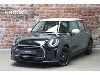 MINI Hatchback Cooper Camden Edition Automaat 5 deurs / Navigatiesysteem / DAB-Tuner / Bluetooth / D