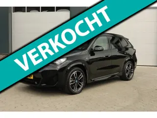 BMW IX1 XDrive30 Launch Edition 67 kWh M-Sport Pano Carplay Head-Up Harman Kardon