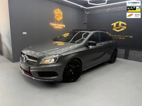 Mercedes-Benz A-klasse 180 AMG Night PAKKET INTRIEUR EXTRIEUR-PANO-CRUISECONTROL-USB