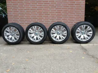 Compleet origineel BMW velgenset + banden