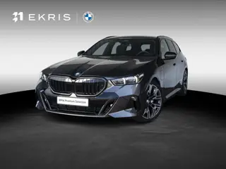 BMW 5 Serie Touring 530e | M Sportpakket | Travel Pack | Comfort Access | 20 inch | Driving Assistan