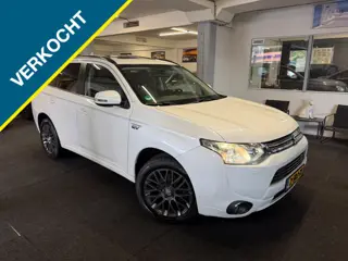 Mitsubishi Outlander 2.0 PHEV *PANO*Leder*NAVI*camera*