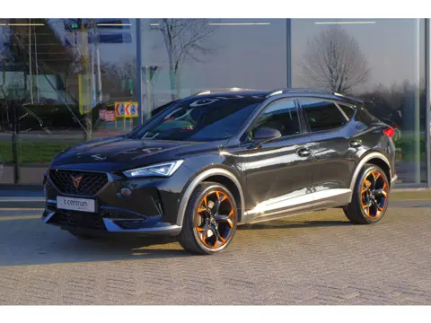 CUPRA Formentor 1.4 e-Hybrid VZ 245 PK Copper Edition PHEV, Panoramadak, Camera, Carplay, Adap. Crui