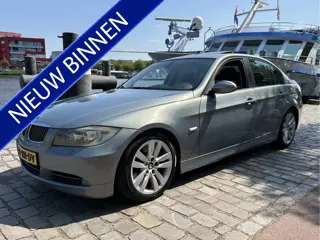 BMW 3-serie 330i Dynamic Executive automaat navi airco/ecc