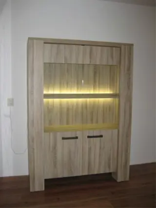 Vitrinekast met tl verlichting