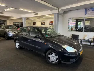 Ford Focus 1.6-16V NAP*airco*5drs* (bj 2005)