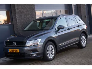 Volkswagen Tiguan 1.4 TSI Comfortline Business | Trekhaak | Carplay | Climate | ACC | Bluetooth | St