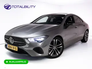 Mercedes-Benz CLA-Klasse 180 Star Edition Luxury Line Night facelift | Panoramadak | Stoelverwarming